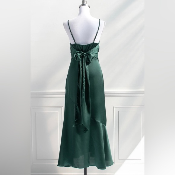 Apricot Lane emerald green satin dress - Picture 2 of 3